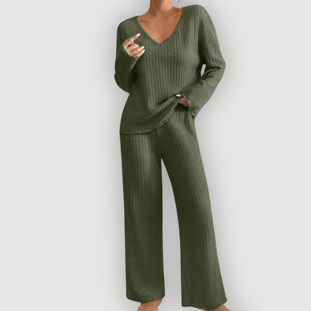 BRONTE – Cozy Knit Ensemble