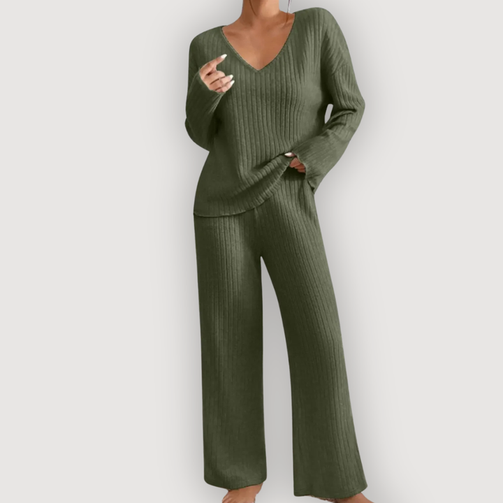 BRONTE – Cozy Knit Ensemble