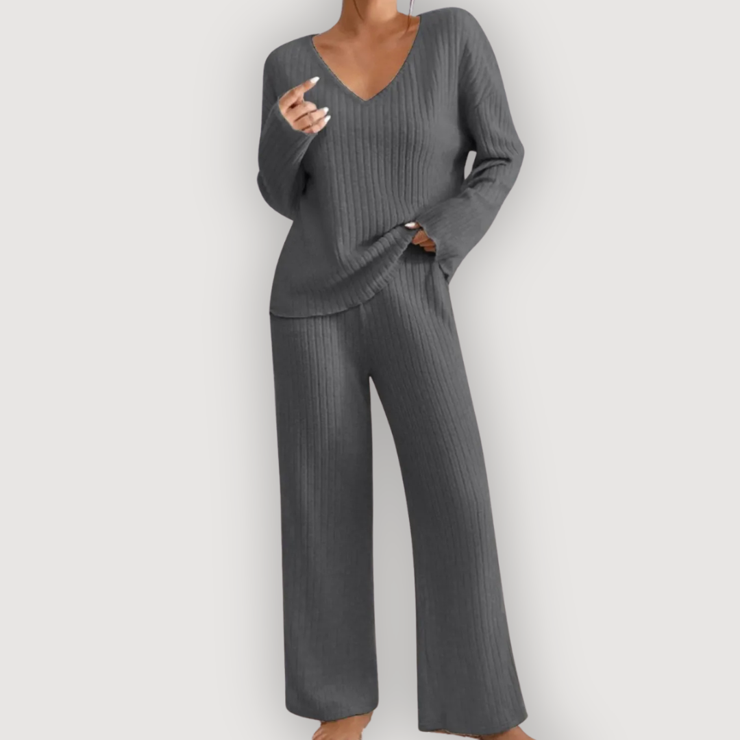 BRONTE – Cozy Knit Ensemble