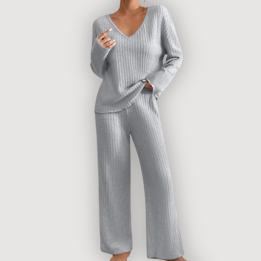 BRONTE – Cozy Knit Ensemble