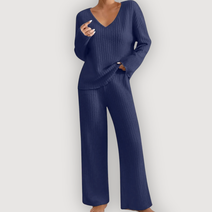 BRONTE – Cozy Knit Ensemble