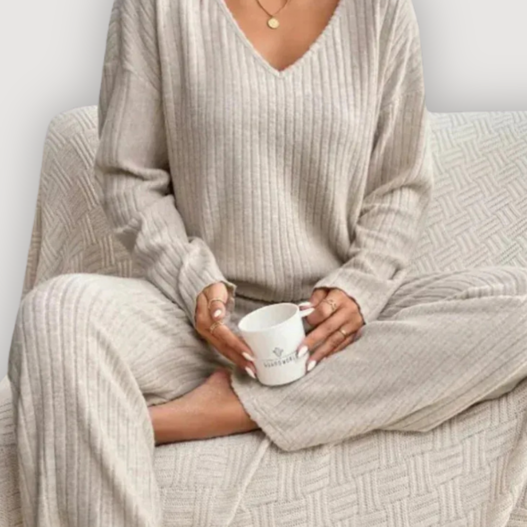 BRONTE – Cozy Knit Ensemble