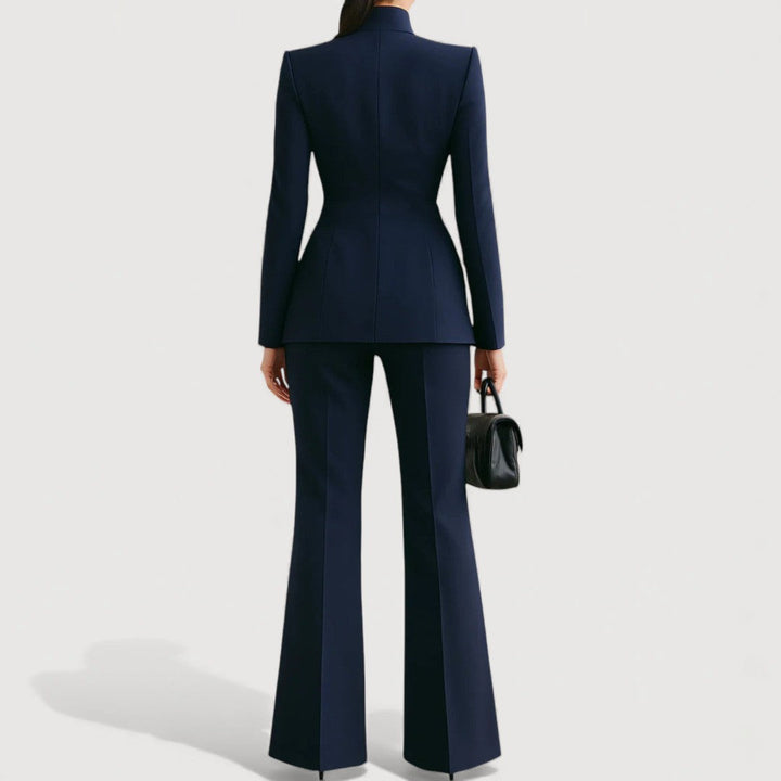 THEA – Sophisticated Tailored Ensemble