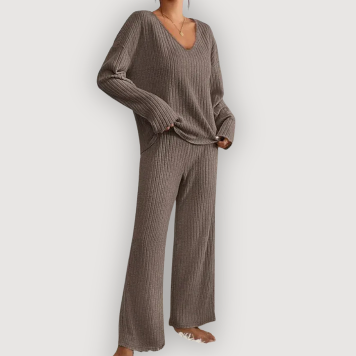 BRONTE – Cozy Knit Ensemble